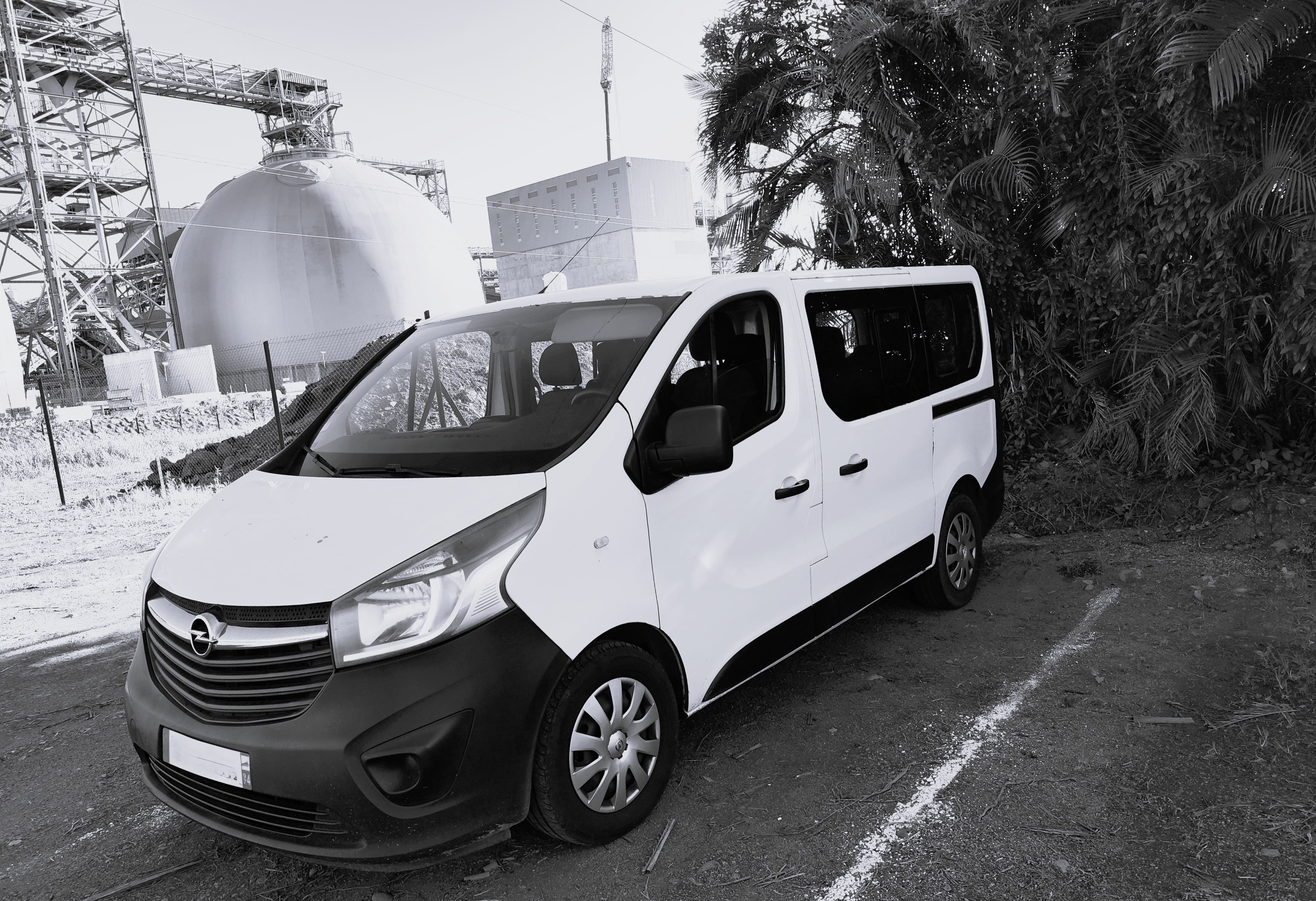 Véhicule VTC MonChauffeur Réunion - Navette aéroport et transport de voyageurs